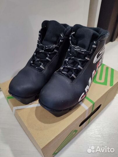 Лыжные ботинки р.35