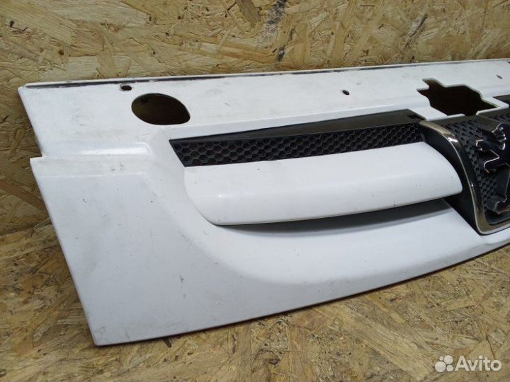 Решетка радиатора Peugeot Partner 2006
