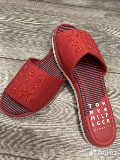 Сланцы Tommy Hilfiger 37