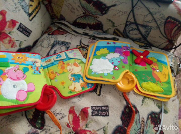 Развивающие книжечки Tiny love