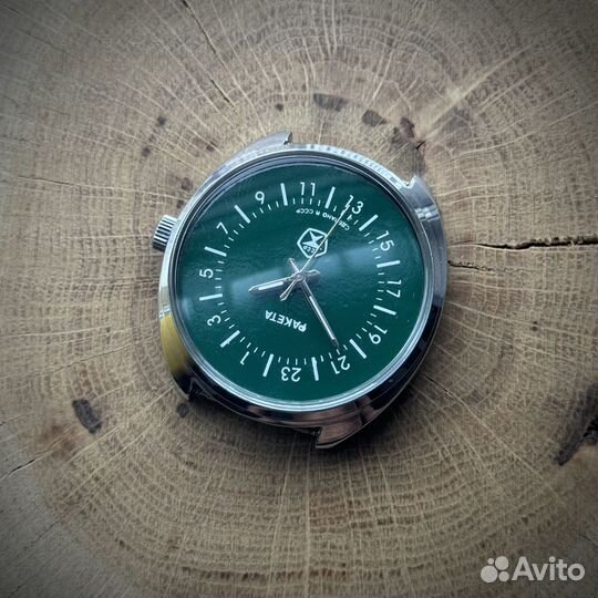 Ракета Зеленая Знак качества СССР - наручные часы