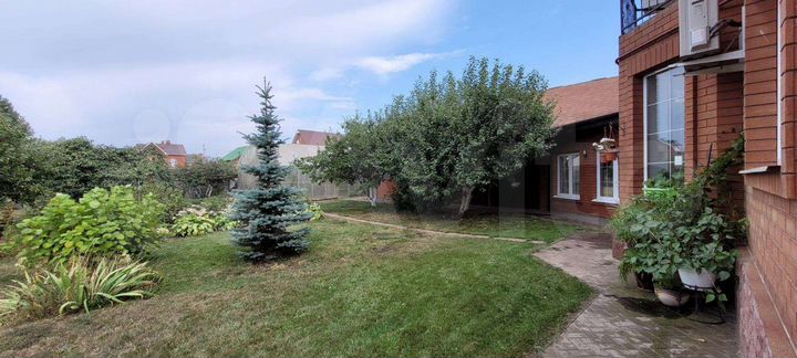 Дом 223,3 м² на участке 15,3 сот.