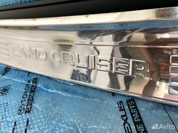 Накладка бампера задняя Toyota Lc 200 2012-2015
