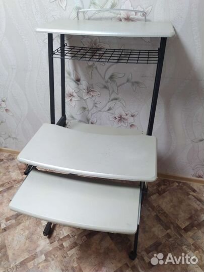 Компьютерный стол