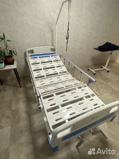 Медицинская кровать для лежачих больных б/у