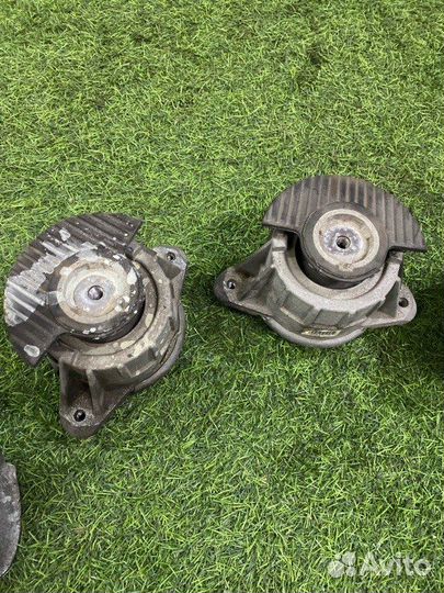 Опоры двигателя Mercedes E W212 3.5 M272 2009