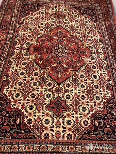 Три отличных шерстяных ковра 2*3 м и 2,5*4м