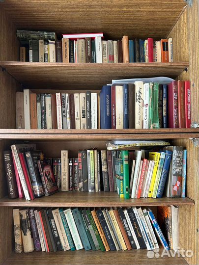 Продам книги