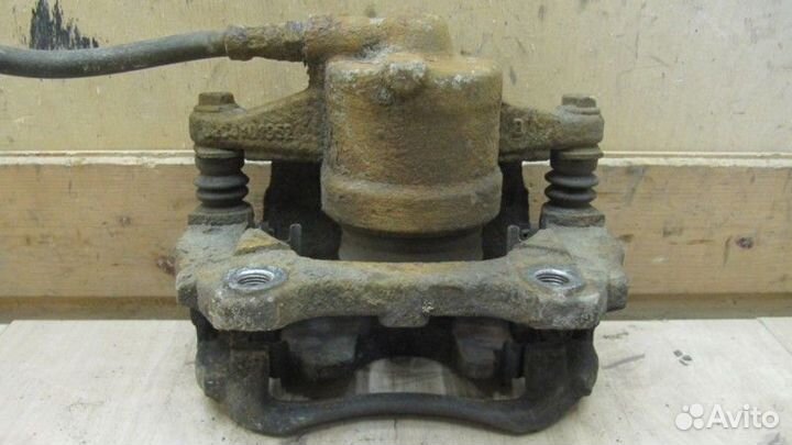 Суппорт передний левый Opel Corsa D 2006-2015