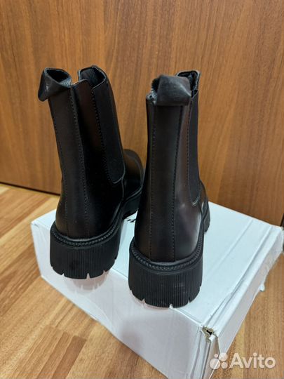 Ботинки челси женские