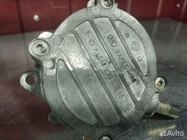 Насос вакуумный Mercedes C-Class W203 OM646 2.2