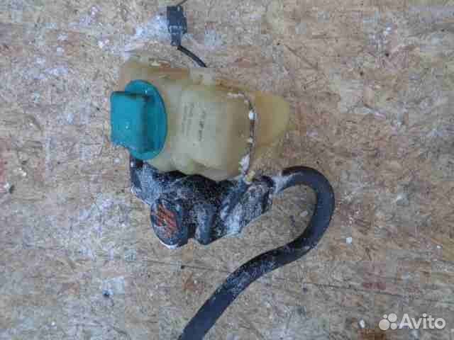 Бачок расширительный Volvo V70 2 (SW)