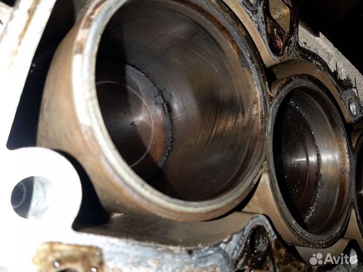 Блок двигателя Ford Focus 2 shda 1.6 низ