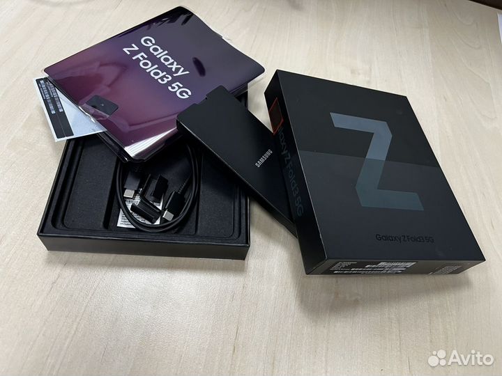 Samsung Galaxy Z Fold3 5G, 12/256 ГБ