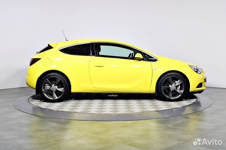 Opel Astra GTC, 2013