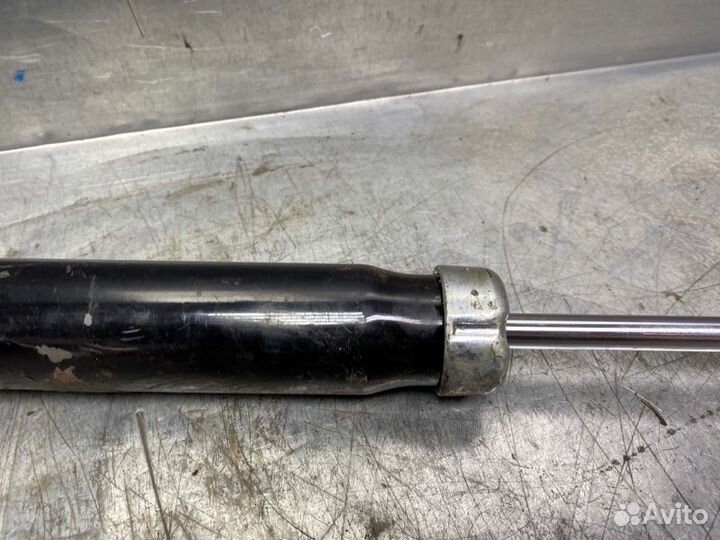 Амортизатор задний Volkswagen Golf V 2003-2009