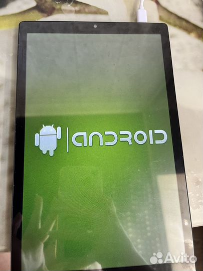 Планшет TAB910