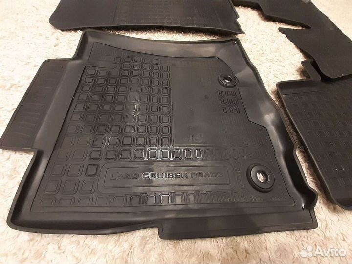 Автомобильные коврики резиновые