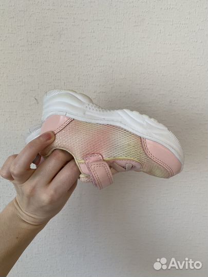 Кроссовки детские 24 размер для девочки