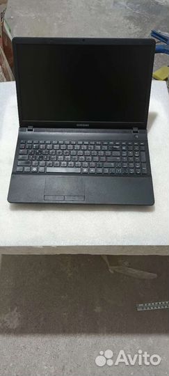 Samsung np300e5a,c,x