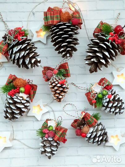 Елочные игрушки шишки