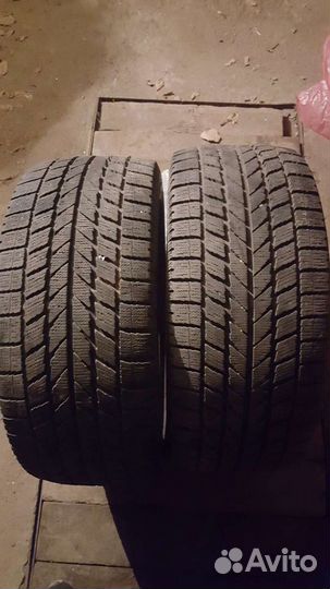 Toyo Celsius 235/45 R17