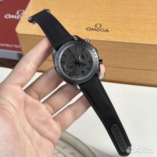 Omega speedmaster Dark Side