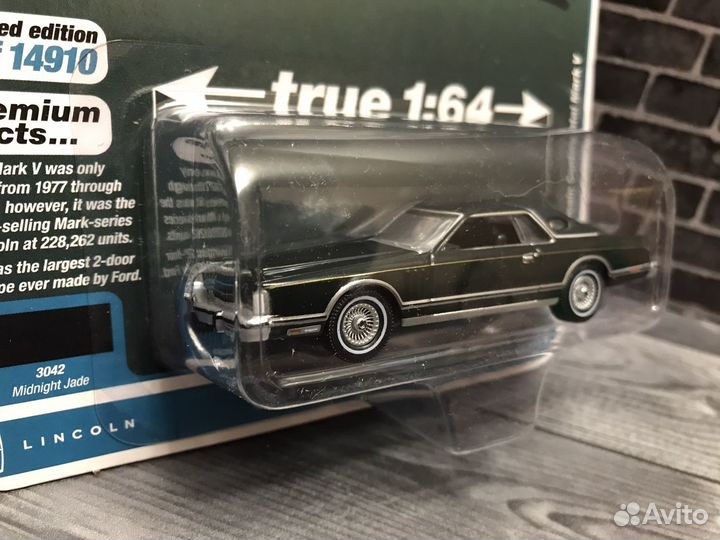 Auto World Lincoln Continental Mark V Green