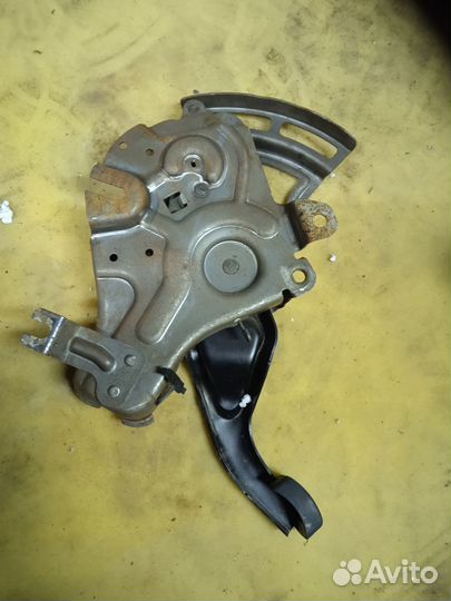 Педаль стояночного тормоза dodge challenger