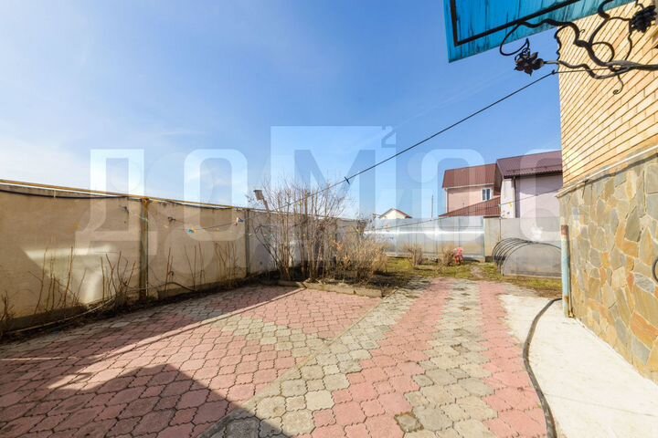 Коттедж 474 м² на участке 11 сот.