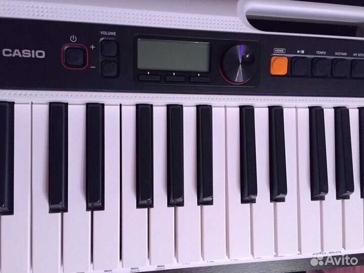 Casio CT-S200we - компактный синтезатор