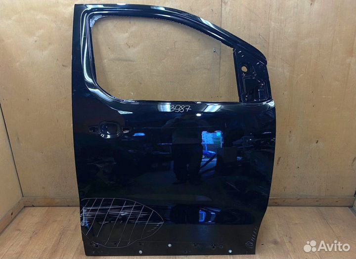 Дверь передняя правая Peugeot Traveller Expert