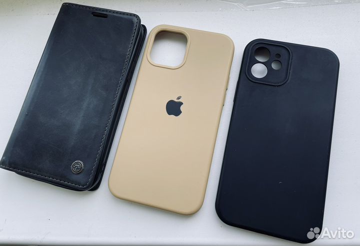Чехлы на iPhone 12