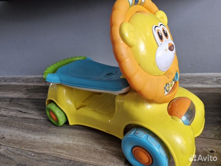 Машинка-каталка-самокат winfun Лев