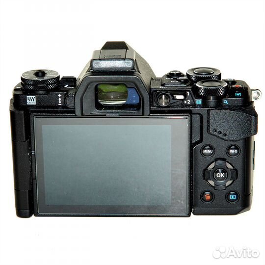 Olympus OM-D E-M5 II body + допы
