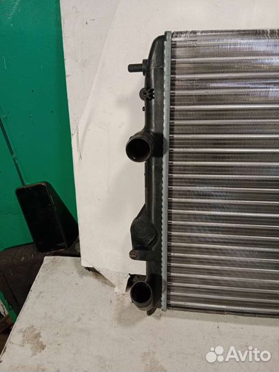 Радиатор охлаждения renault megane 2