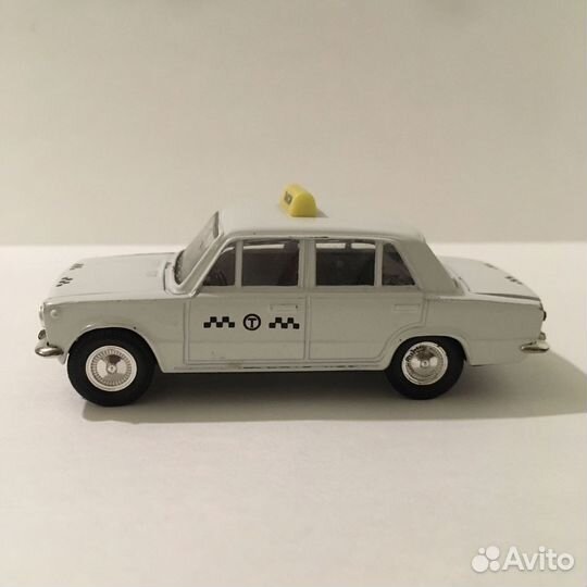 Модель Ваз 2101 Такси 1:43 Сделано в СССР без ми