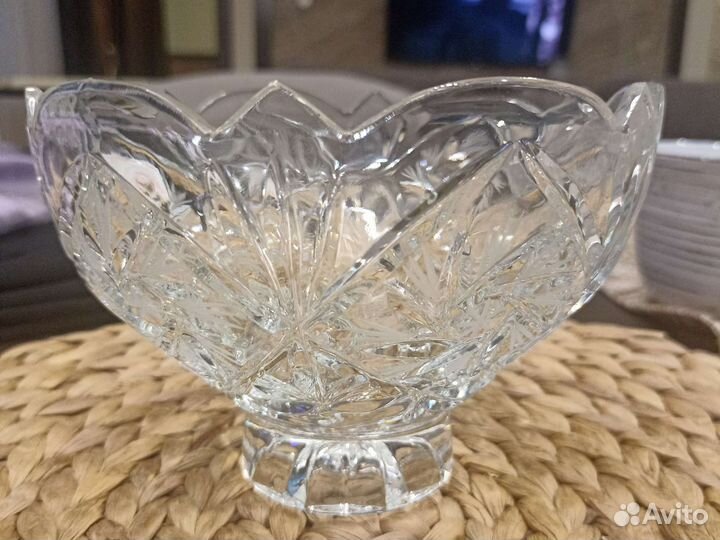 Ваза хрустальная