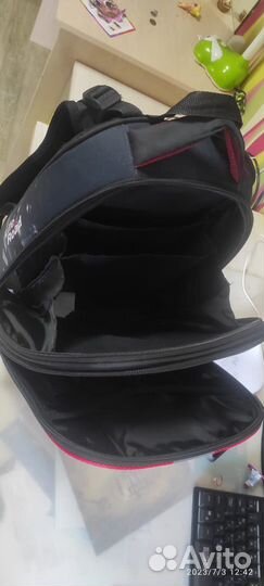 Школьный рюкзак
