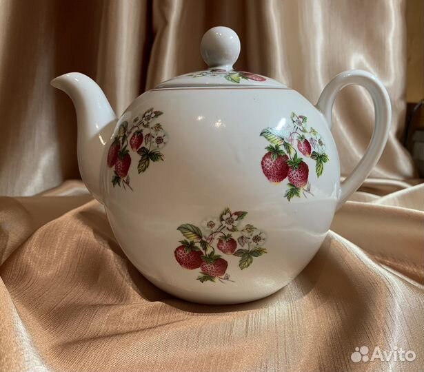 Чайник керамический 1,5 литра + конфетница