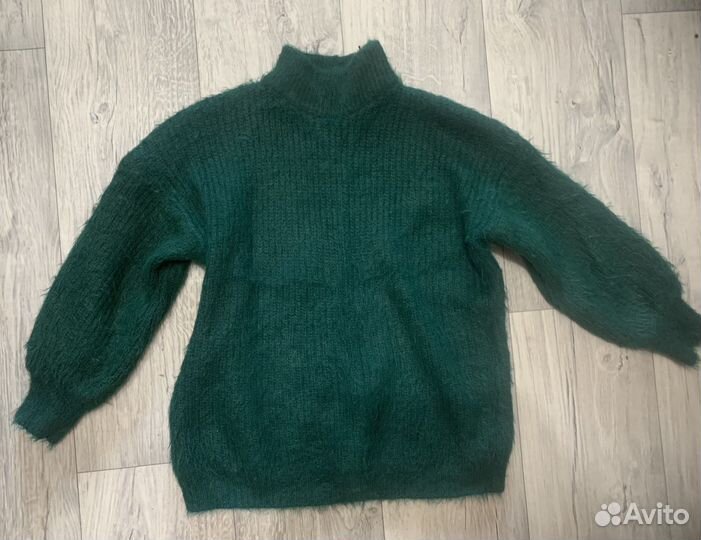 Свитер