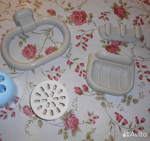 Пластиковые аксессуары