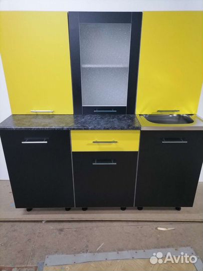 Кухонный гарнитур 150