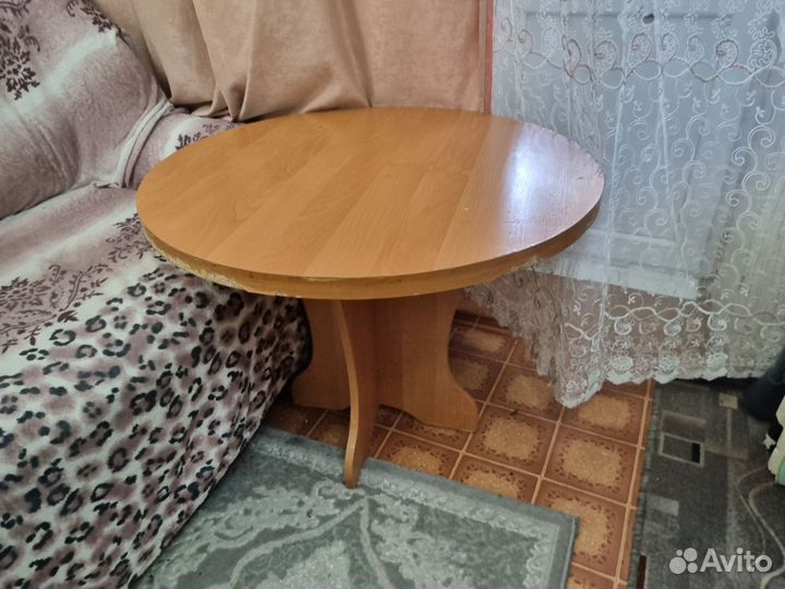 Стол круглый