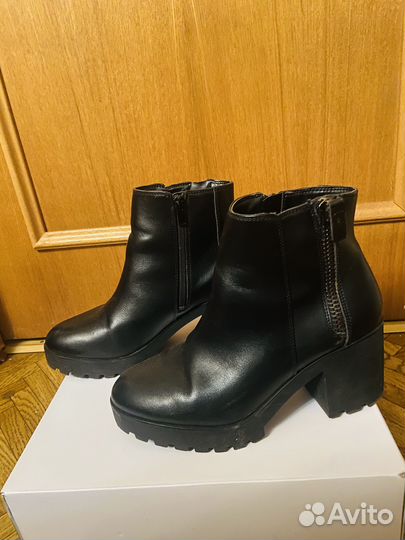 Ботинки женские зимние 38 размера