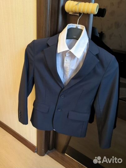 Пиджак школьный с рубашкой на 7-8 лет