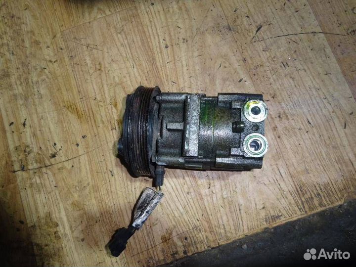 Компрессор системы кондиционирования Ford Focus I