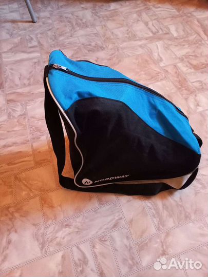 Коньки хоккейные