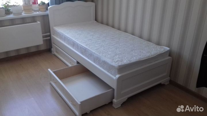 Кровать односпальная с низким изножьем Муза массив