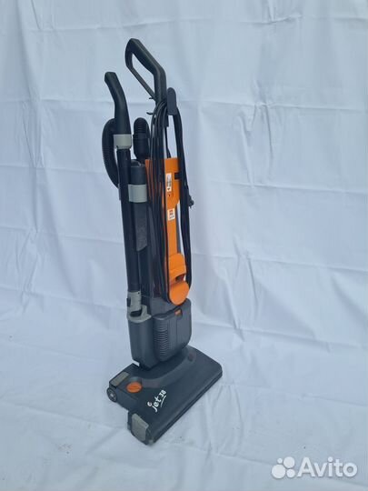 Вертикальный пылесос Taski Jet 38